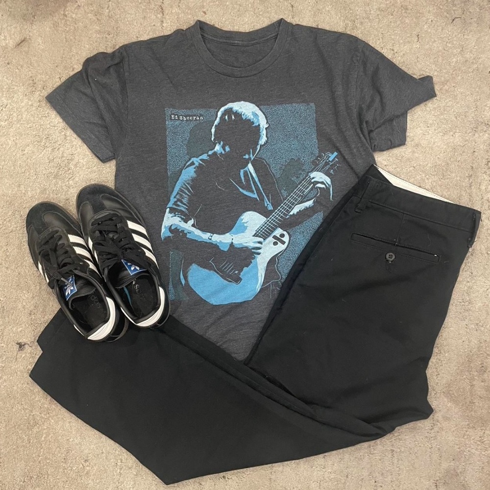 33 black chino vans